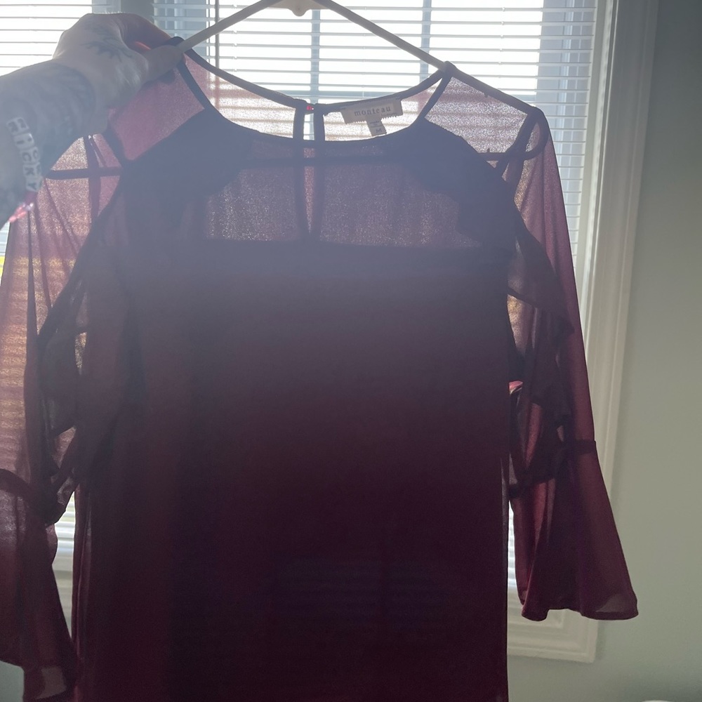 Blouse with cute sleeves